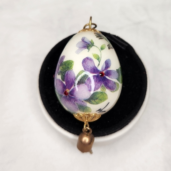 Vintage handpainted quail egg pendant - Picture 4 of 7